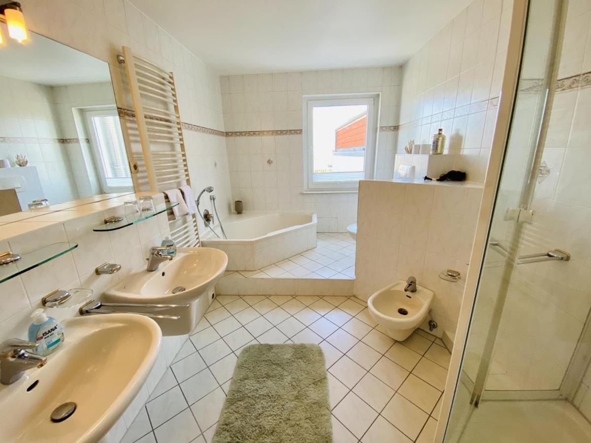 Haus Drei Schwestern, Bernstein Rostock Ngoại thất bức ảnh